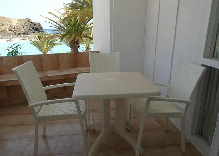 Beach-front Tenerife Sth Sea And Pool View *